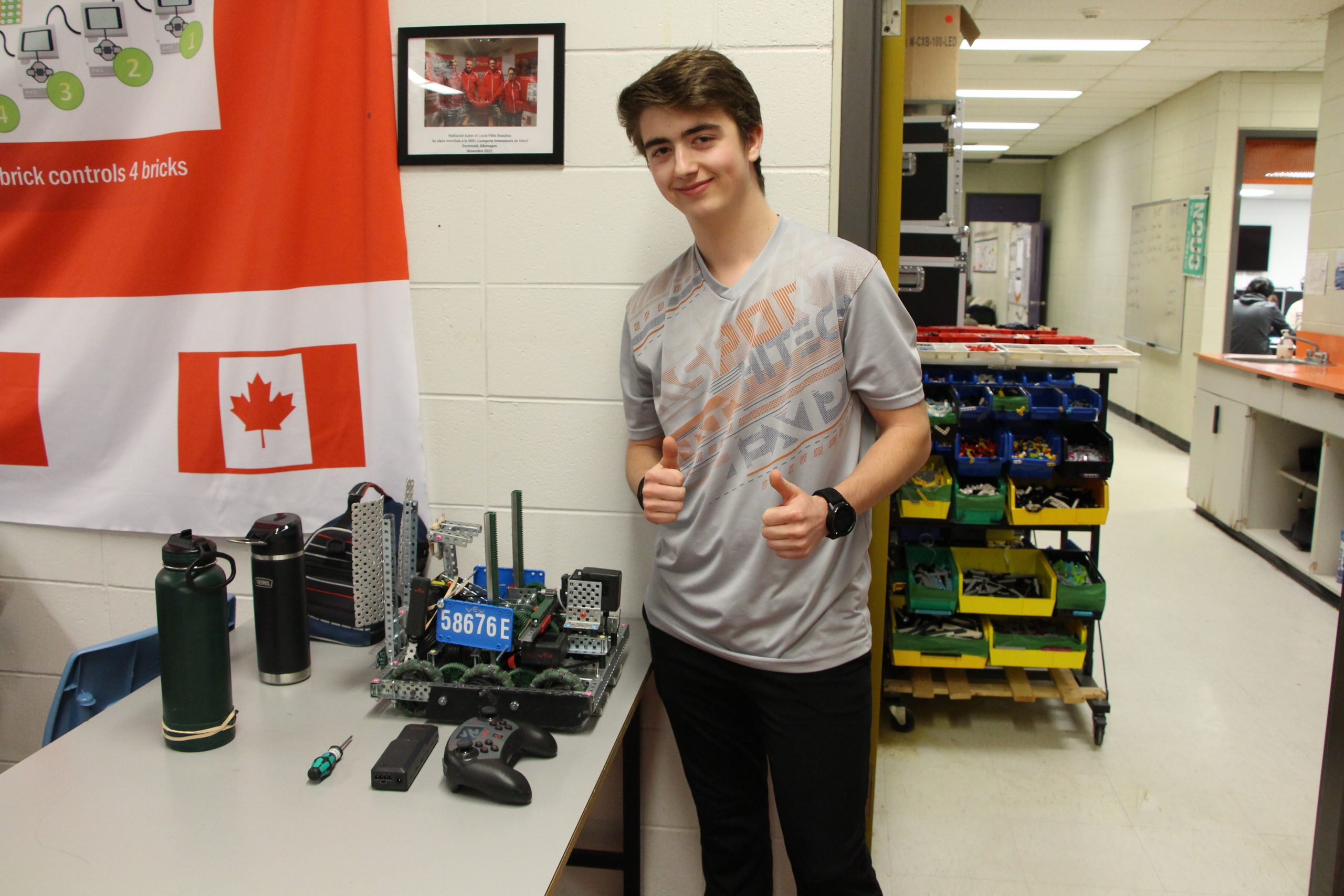 Passerelle Robotique - École Pointe-Lévy et Centre de formation professionnelle de Lévis (un élève de robotique)