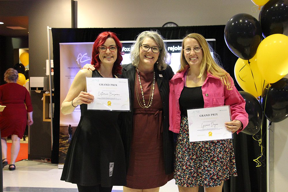 Salon des EXposants - Entrepreneuriat Lévis - Bourses « As du réseautage » d’une valeur de 820 $ chacune offerte par la Chambre de Commerce et d'Industrie du Grand Lévis remis à Atmosphère Catherine (Catherine Boismenu) et Bouger + (Lysanne Doyon)