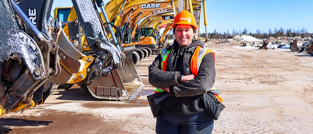 Annie Drapeau, pionnière de la compétence en conduit d’engin de chantier (Centre national de conduite d’engins de chantier)