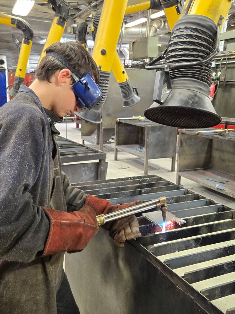 Des camps d’initiation inspirants qui éveillent l’intérêt des jeunes pour les métiers - Été 2025 - Camp soudage-assemblage (centre de formation professionnelle de Lévis)