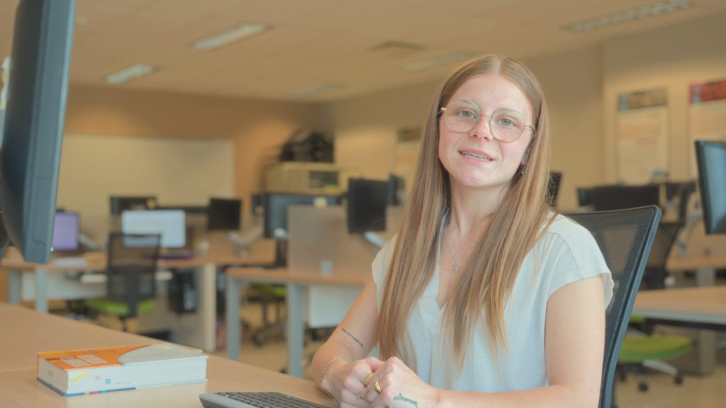 Nouvelle vidéo : découvre les programmes en administration du centre de formation professionnelle Gabriel-Rousseau